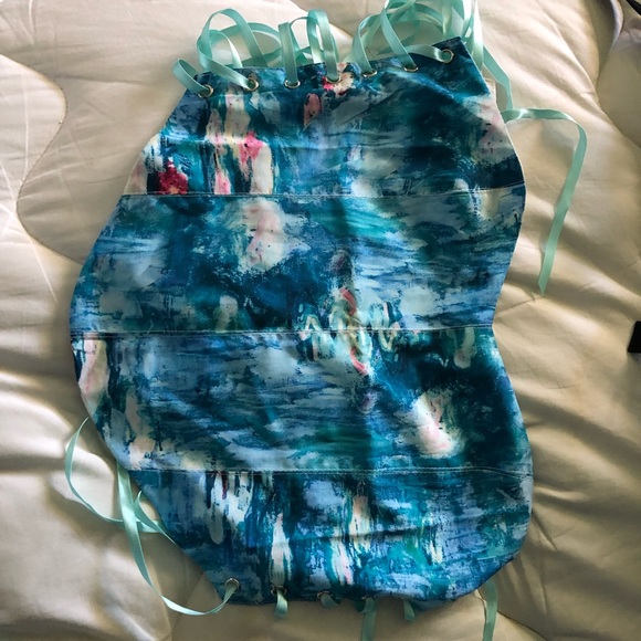 Corset style top, lace up sides - Picture 2 of 7